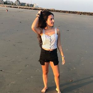 Meet your Posher, Irini
